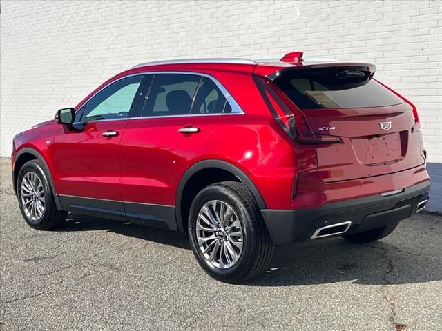 2025 Cadillac XT4 Premium Luxury