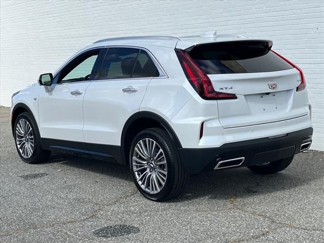 2025 Cadillac XT4 Premium Luxury