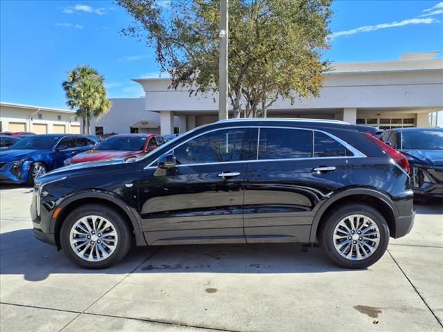 2025 Cadillac XT4 Premium Luxury