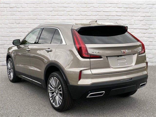 2025 Cadillac XT4 Premium Luxury