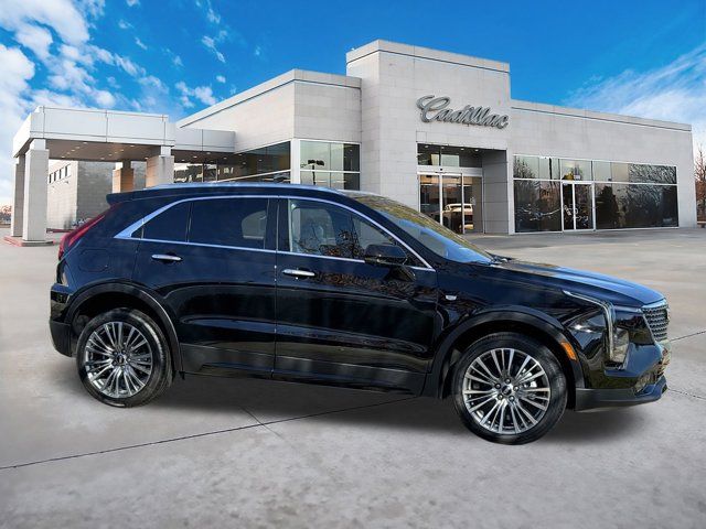 2025 Cadillac XT4 Premium Luxury