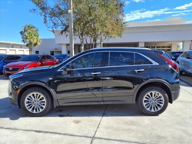 2025 Cadillac XT4 Premium Luxury