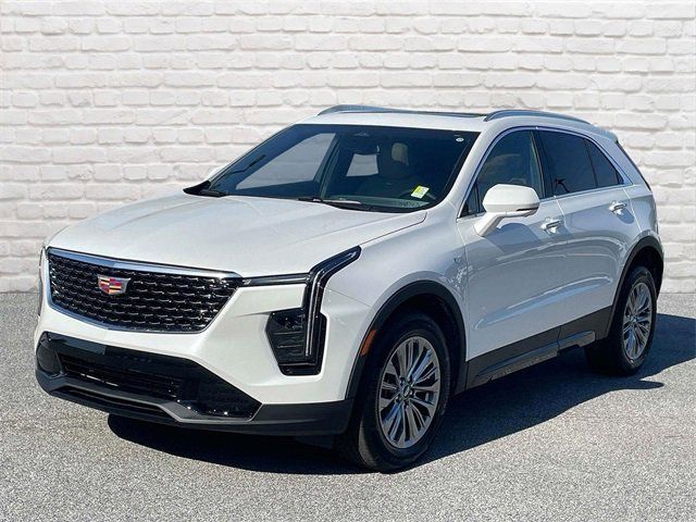 2025 Cadillac XT4 Premium Luxury