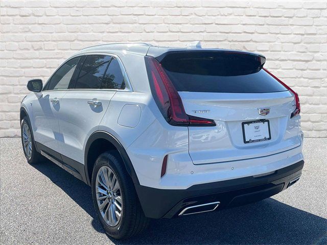 2025 Cadillac XT4 Premium Luxury