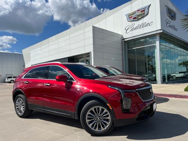 2025 Cadillac XT4 Premium Luxury