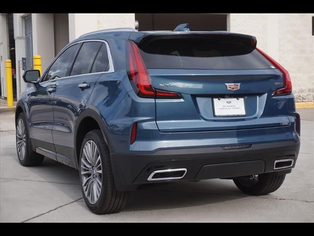 2025 Cadillac XT4 Premium Luxury