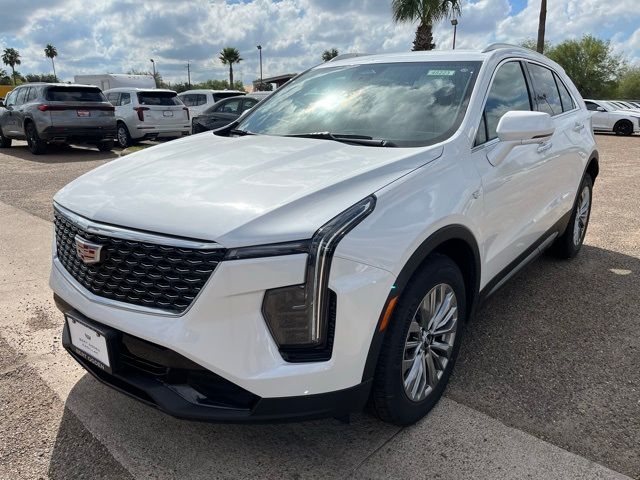 2025 Cadillac XT4 Premium Luxury