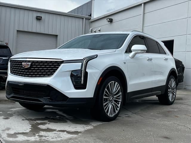 2025 Cadillac XT4 Premium Luxury