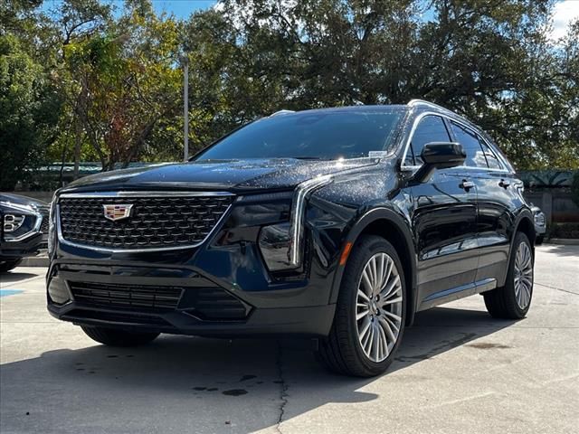 2025 Cadillac XT4 Premium Luxury