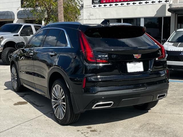 2025 Cadillac XT4 Premium Luxury