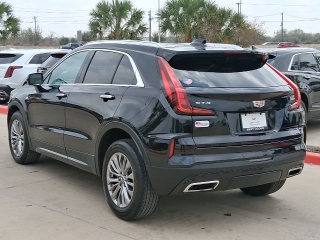2025 Cadillac XT4 Premium Luxury