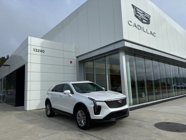 2025 Cadillac XT4 Premium Luxury