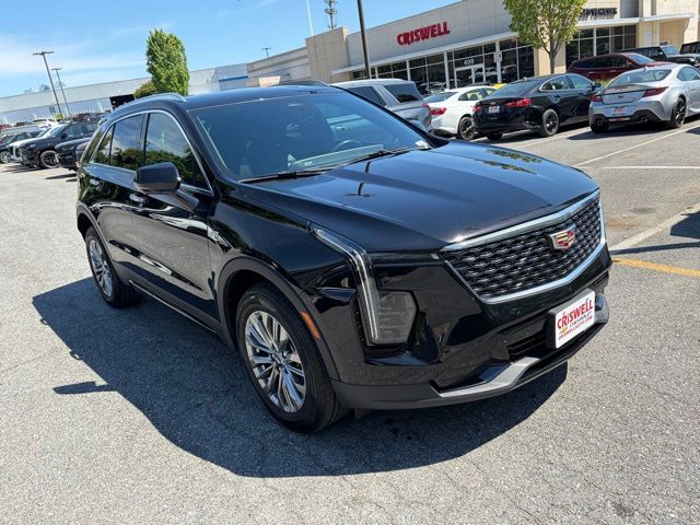 2025 Cadillac XT4 Premium Luxury