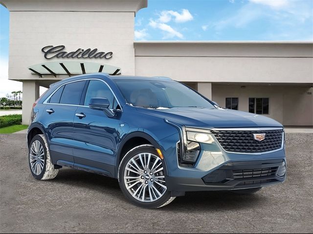 2025 Cadillac XT4 Premium Luxury