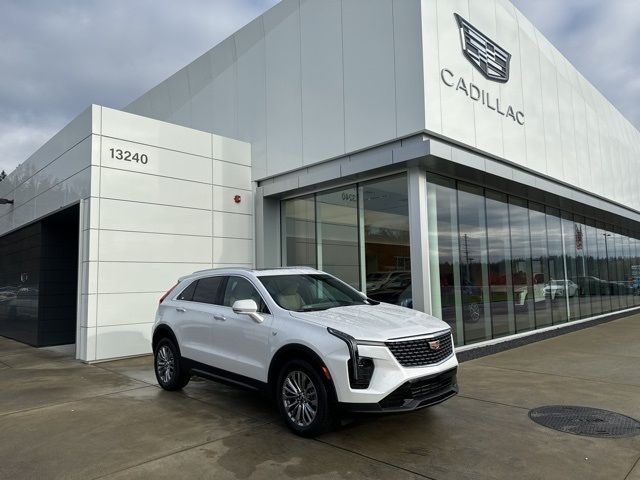 2025 Cadillac XT4 Premium Luxury