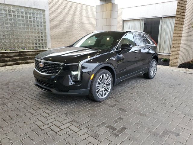 2025 Cadillac XT4 Premium Luxury