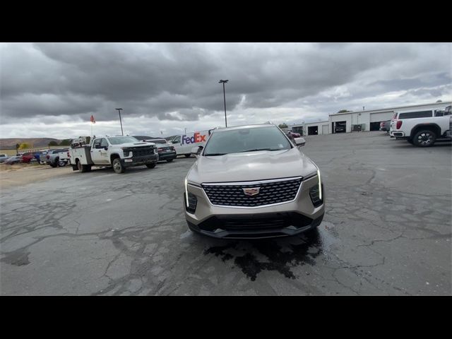 2025 Cadillac XT4 Premium Luxury