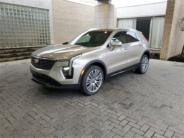 2025 Cadillac XT4 Premium Luxury