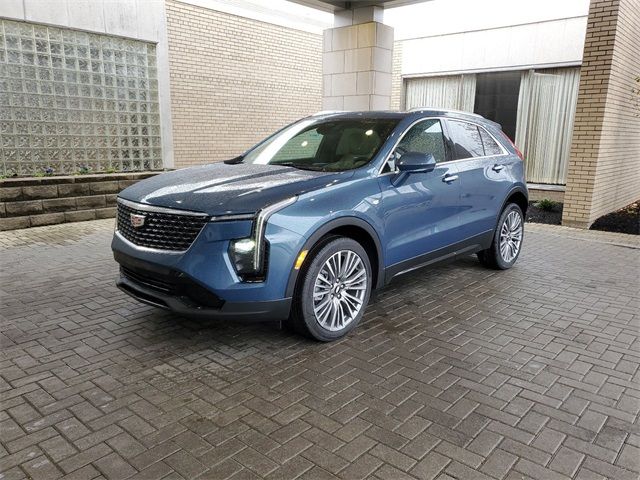 2025 Cadillac XT4 Premium Luxury