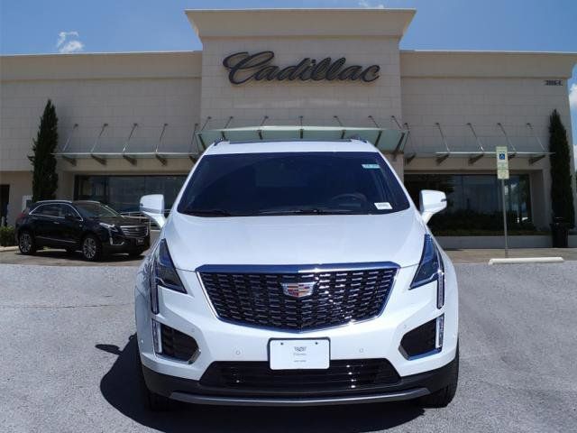 2025 Cadillac XT5 Sport