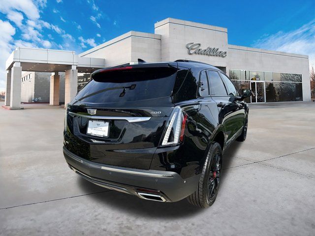 2025 Cadillac XT5 Sport