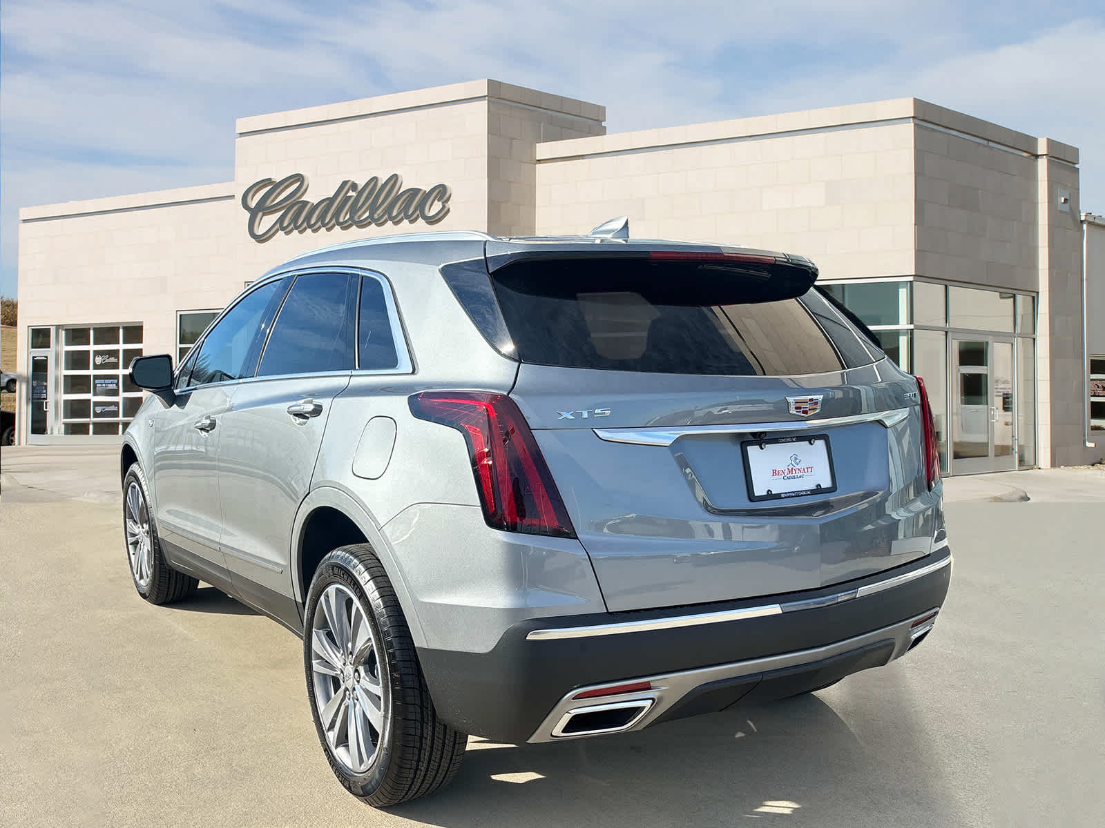 Vehicle image 6 of 54