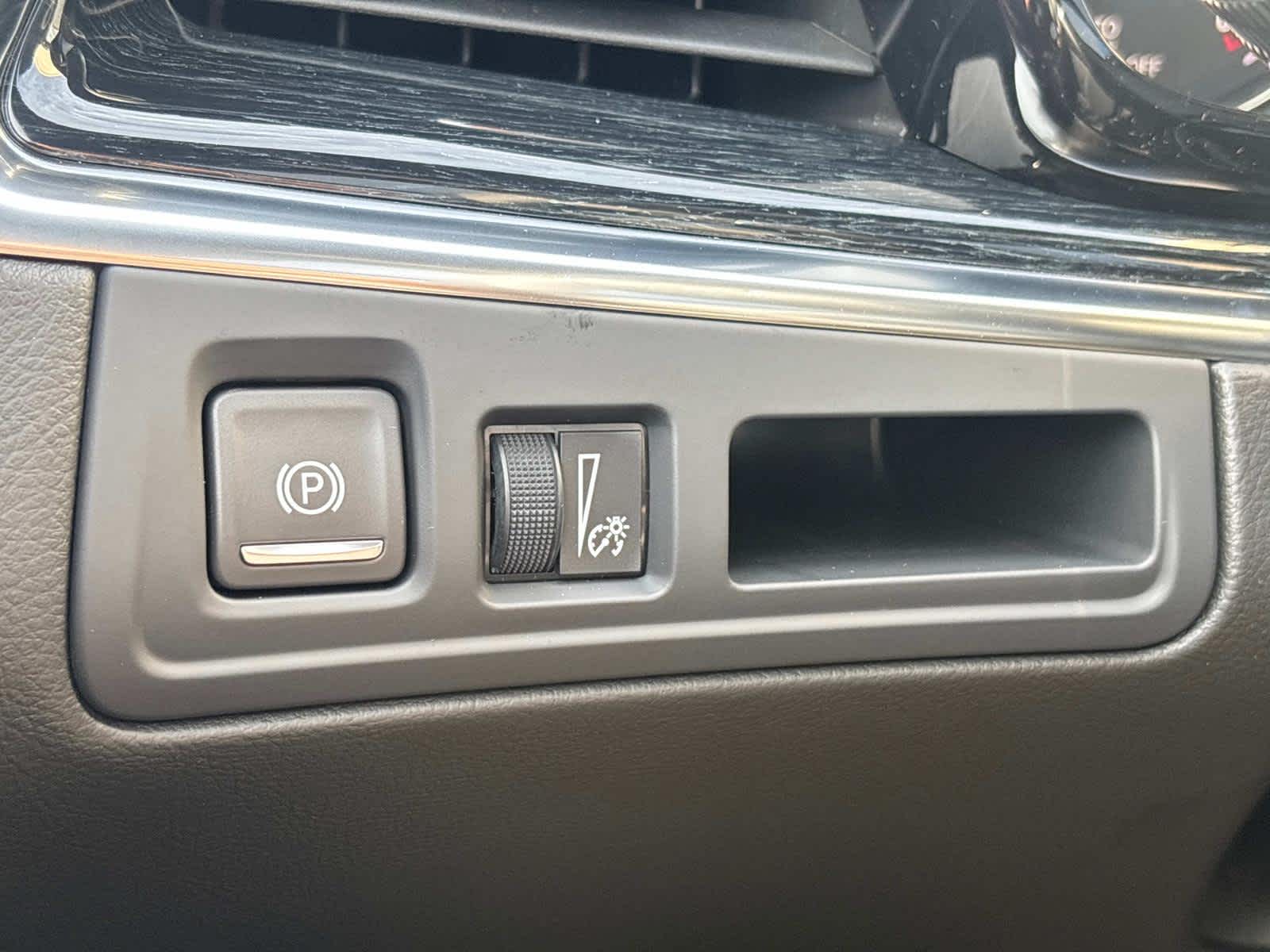 Vehicle image 23 of 54