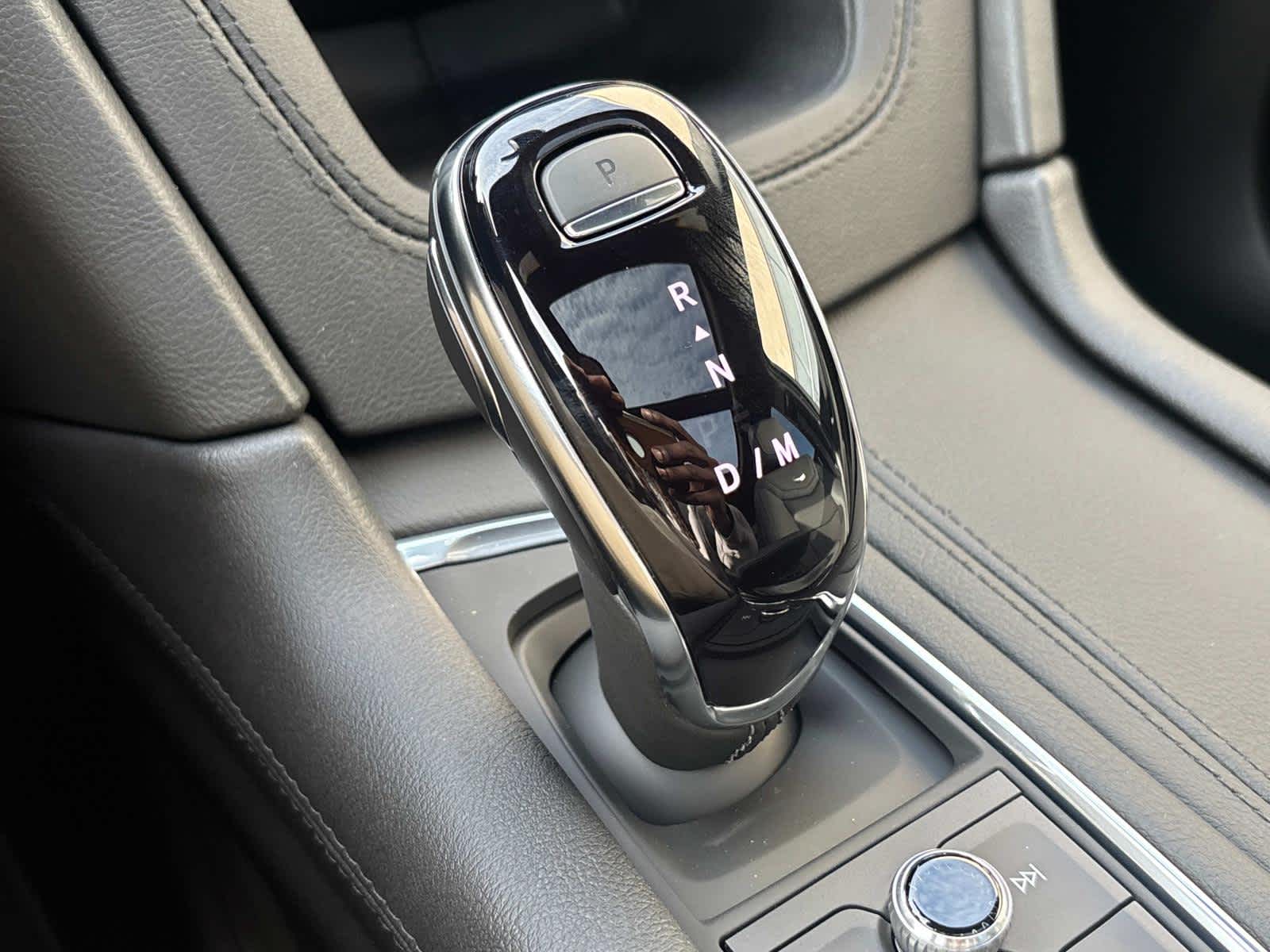 Vehicle image 16 of 54