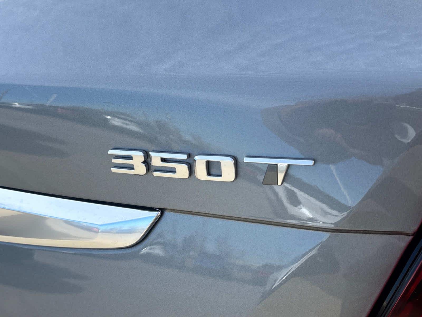 Vehicle image 37 of 54