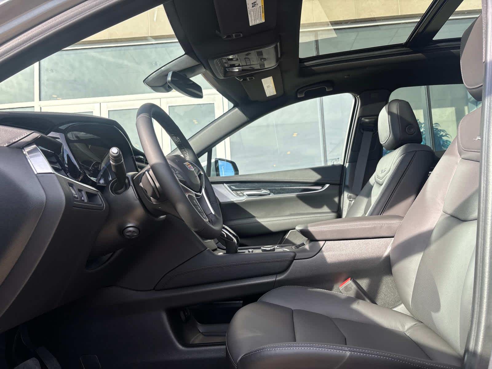 Vehicle image 26 of 54