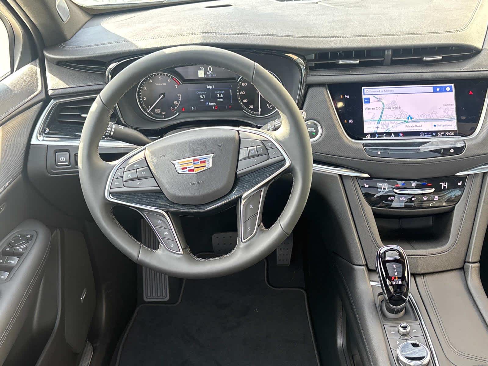 Vehicle image 32 of 54