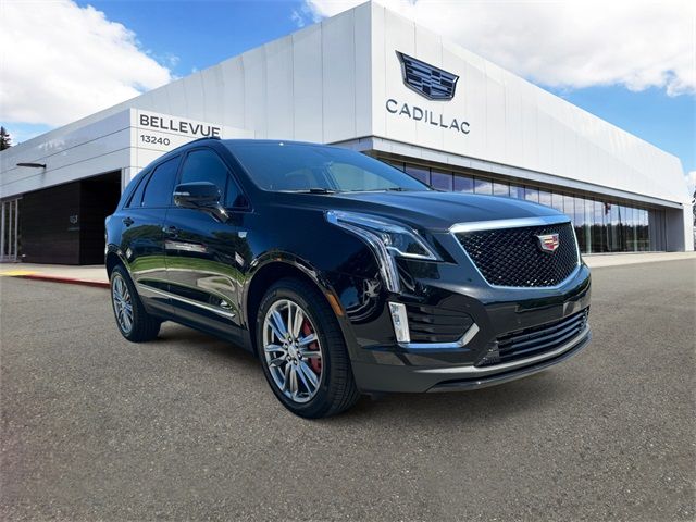 2025 Cadillac XT5 Sport