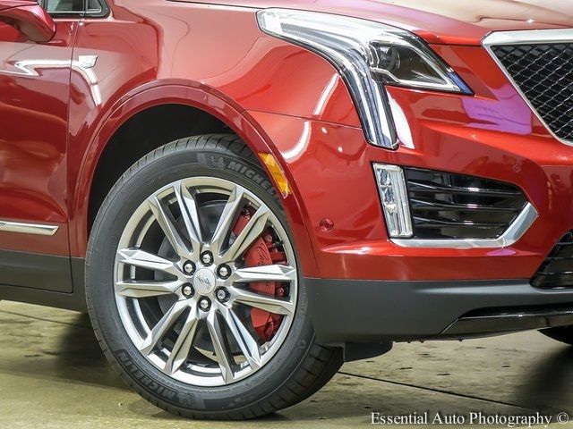 2025 Cadillac XT5 Sport