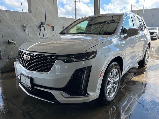 2025 Cadillac XT6 FWD Luxury