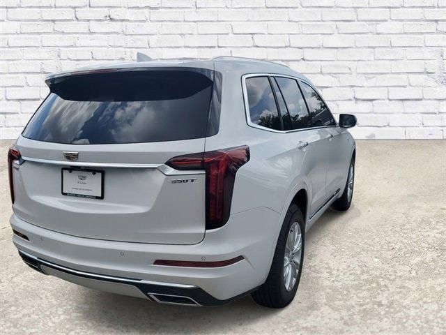 2025 Cadillac XT6 FWD Luxury