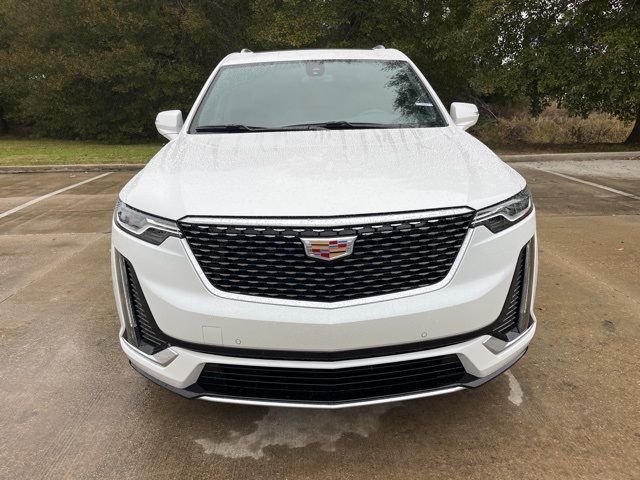 2025 Cadillac XT6 FWD Luxury