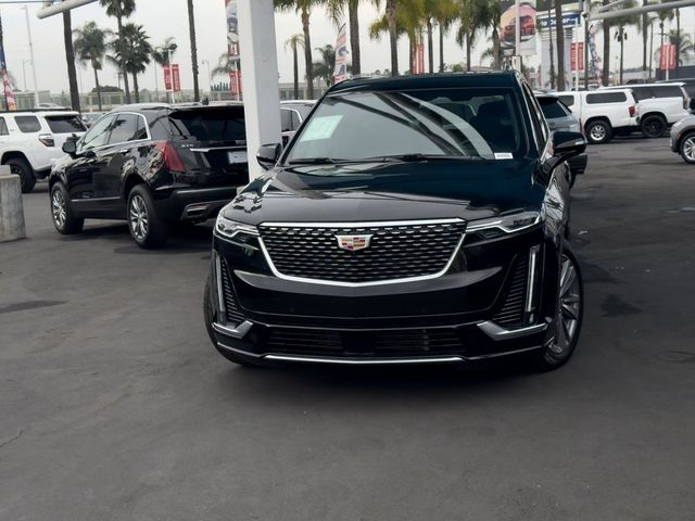 2025 Cadillac XT6 Premium Luxury