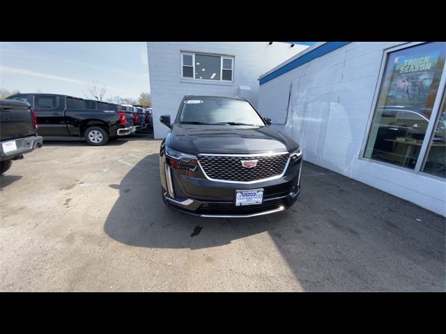 2025 Cadillac XT6 Premium Luxury