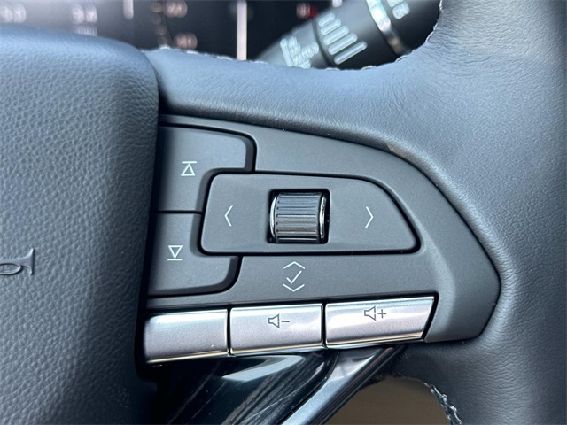 Vehicle image 6 of 18
