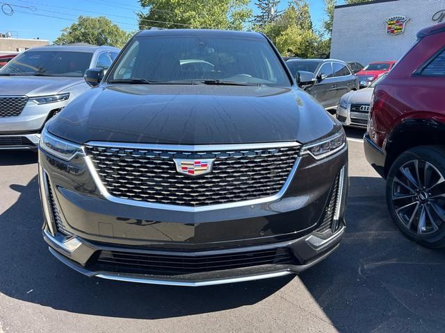 2025 Cadillac XT6 Premium Luxury