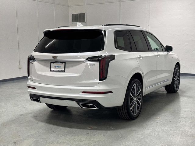 2025 Cadillac XT6 Sport