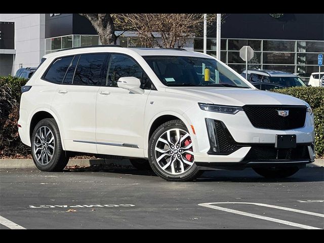 2025 Cadillac XT6 Sport