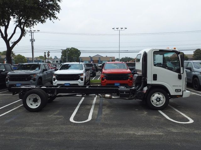 2025 Chevrolet 5500 XG LCF Gas Base