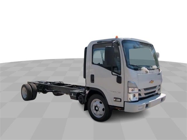 2025 Chevrolet 5500 XG LCF Gas Base