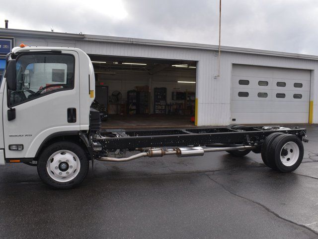 2025 Chevrolet 5500 XG LCF Gas Base