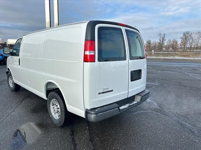 2025 Chevrolet Express Base