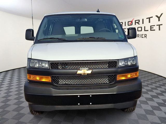 2025 Chevrolet Express Base