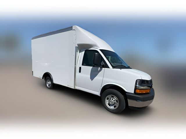 2025 Chevrolet Express Base