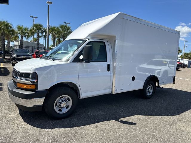 2025 Chevrolet Express Base