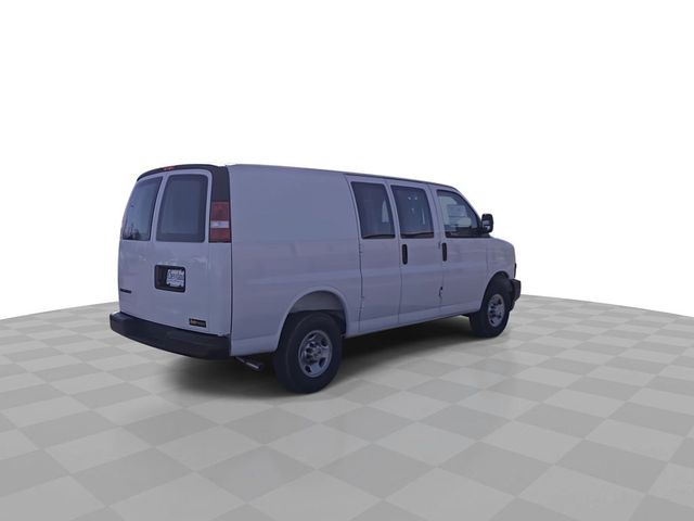 2025 Chevrolet Express Base